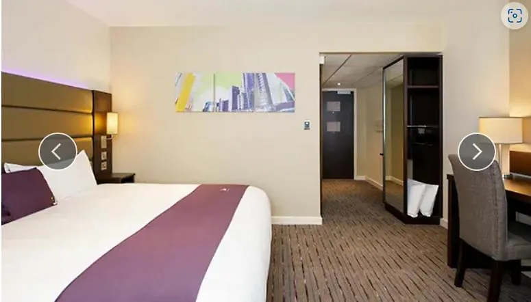 Modern En-Suite Room Metro Close To Woolwich Station London Hotel